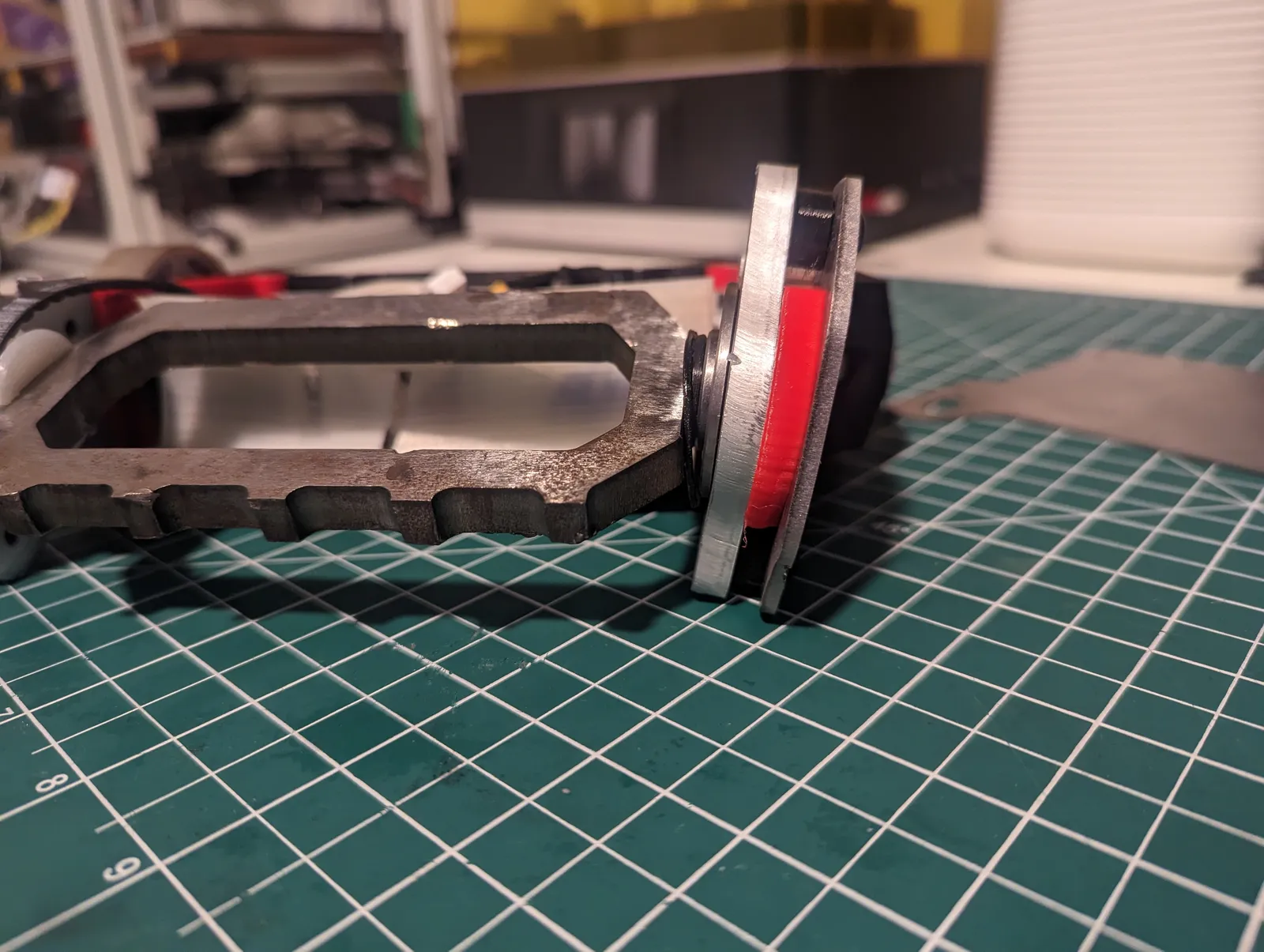 On large-ish horizontal hits, the front weapon support could bend